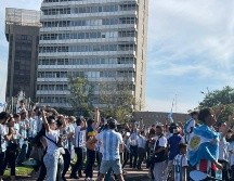 Toda una fiesta Albiceleste fue lo que se vivió en la Glorieta La Minerva. Patricia Gallardo/EL INFORMADOR