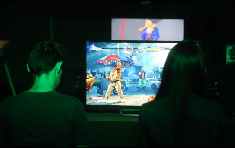 Explican que el manual aporta información basada en evidencia científica para derrumbar mitos y orientar a la población con respecto al uso de videojuegos. EL INFORMADOR / ARCHIVO