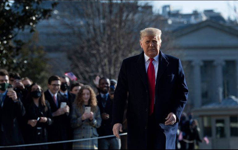 La comisión considera que Trump obstruyó un procedimiento oficial e incitó o apoyó una insurrección. AFP / ARCHIVO
