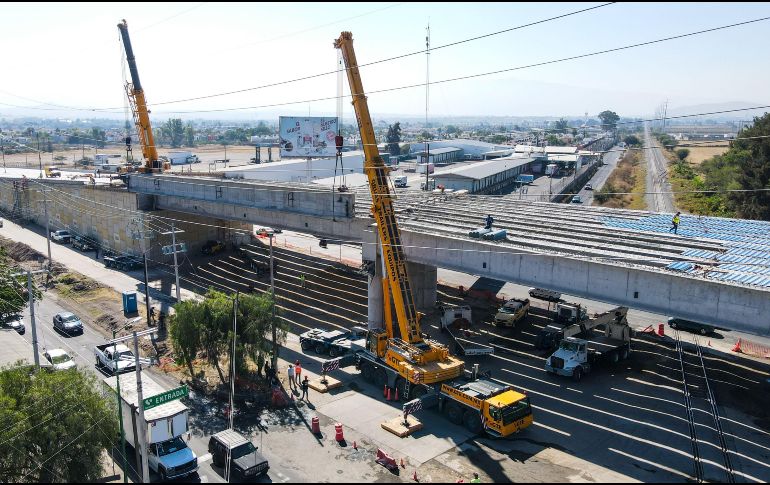 Para la construcción de la Línea 4 del Tren Ligero serán necesarios nueve mil 725 millones de pesos, de los que el inversionista privado aportará cinco mil 725 millones, el Gobierno Federal dos mil MDP, misma cantidad que el gobierno estatal. EL INFORMADOR / ARCHIVO