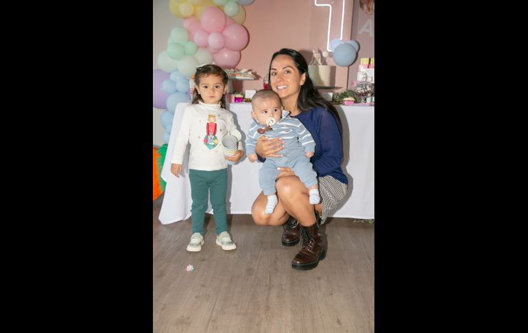 Elena Platas, Leonardo Playas y Daniela Sánchez. GENTE BIEN JALISCO/Jorge Soltero