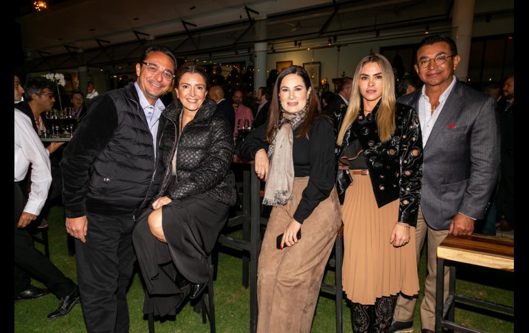 Alejandro Espinosa, Mónica Alarcón, Gloria Calzada, Susana Valencia y Arturo García. GENTE BIEN JALISCO/Jorge Soltero