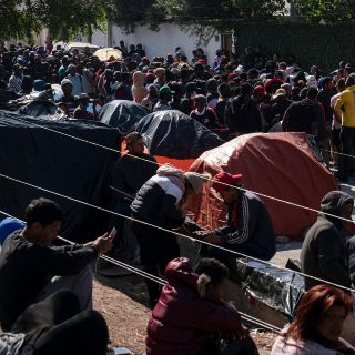 Migrantes causan crecimiento poblacional de EU en 2022