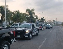 Una patrulla resultó con impactos de bala tras el tiroteo, no hubo civiles, ni policías lesionados, solamente el hombre que quedó muerto afuera de los juzgados municipales de Guadalajara Zona 7. ESPECIAL