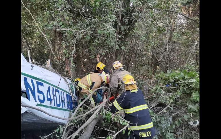 La aeronave aparentemente acababa de despegar del aeropuerto, por lo que no había recorrido ni dos kilómetros. ESPECIAL / UEPCBJ