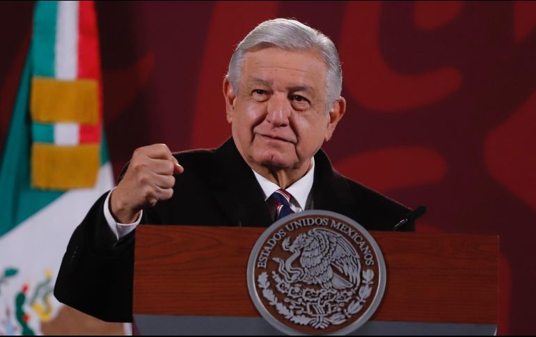 López Obrador afirmó que la Cofece mantiene los privilegios de empresas sobre todo extranjeras sobre empresas públicas, como Pemex y la CFE. SUN / B. Fregoso