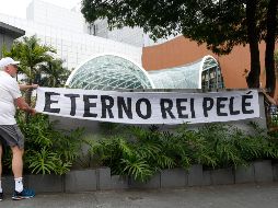 Fuera del hospital colgaron un cartel que rezaba 