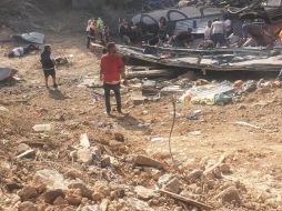 En imágenes que circulan en redes se puede observar el camión de pasajeros deshecho. TWITTER / @Gposiadeoficial