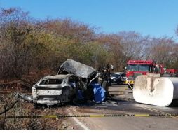 Los ocupantes de la camioneta murieron calcinados. SUN