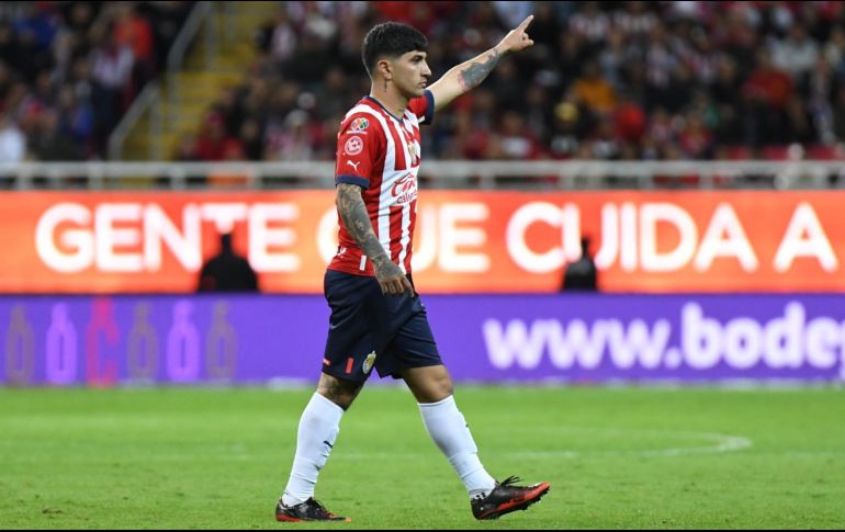 Fue apenas este viernes cuando Guzmán debutó con Chivas después de que contrajera nupcias y pasara por un corto periodo de vacaciones. IMAGO7