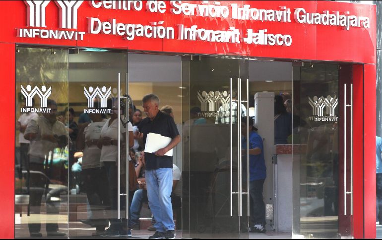 El incremento del salario mínimo del 20% impactará en el crédito del Infonavit en salarios mínimos, por lo que hay que cambiarlo a pesos. EL INFORMADOR/ ARCHIVO