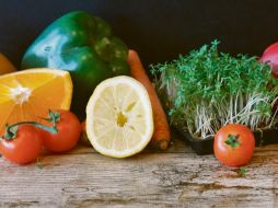 Hay que ayudar al cuerpo a eliminar las toxinas que se han liberado como consecuencia del exceso de grasas y azúcares, esto se logra con una alimentación rica en antioxidantes y en fibra. PIXBAY