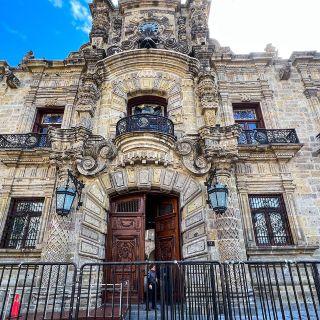 Difiere gobernador de Jalisco de candidato presidencial de MC