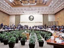 Se suspendió el proceso para elegir a consejeros del INE. SUN