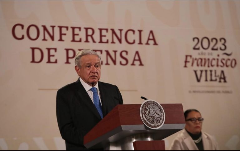 Aunque reconoce que piensan distinto, López Obrador se alegra del triunfo de Norma Lucía. SUN/F. Rojas