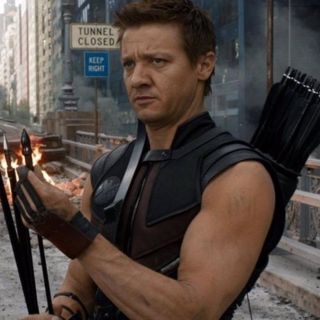 Familia de Jeremy Renner manda mensaje a fans tras accidente