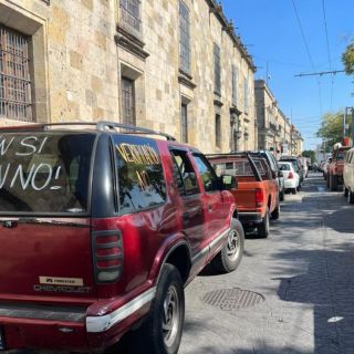 Protestan contra verificación y próximas multas; preparan amparos