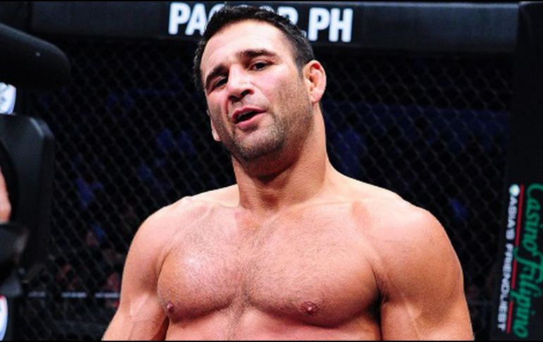 El peleador estadounidense se entregó a la policía. ESPECIAL