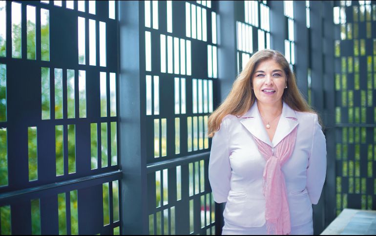 Mónica Márquez, directora de la Biblioteca Dr. Jorge Villalobos Padilla, SJ, del ITESO, instancia en la que se gestó el proyecto de “Leetrópolis”. ESPECIAL