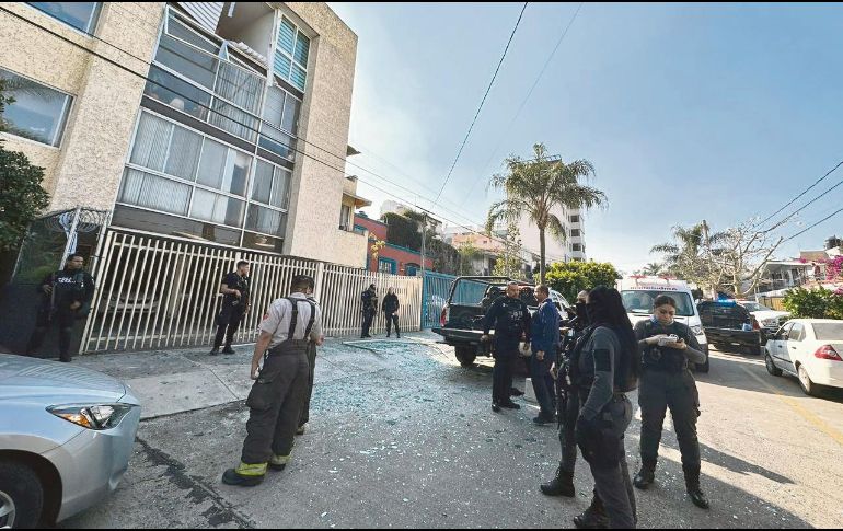 El hecho ocurrió entre las calles de Nápoles y Montreal. El alcalde de Guadalajara, Pablo Lemus, dijo que las autoridades investigan qué provocó el estallido que lesionó a los elementos de la corporación tapatía. ESPECIAL