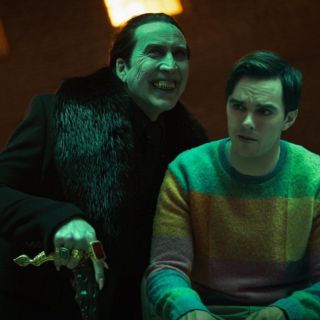 Nicolas Cage se muestra como “Drácula” en el tráiler de “Renfield”