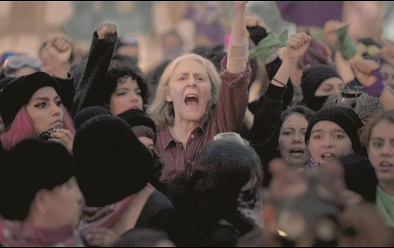 “Ruido”. Julieta Egurrola (al centro de la foto) da vida a “Julia” en la cinta. ESPECIAL