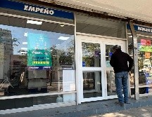 Poco a poco las casas de empeño se van llenando de objetos varios. EL INFORMADOR / A. Navarro