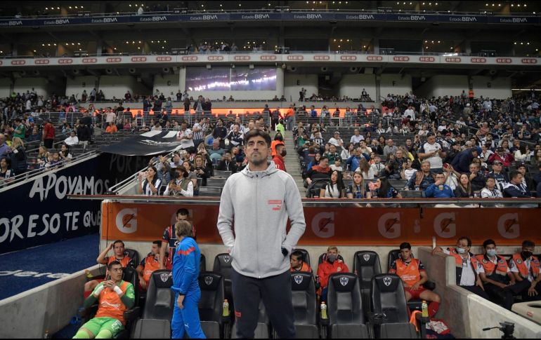 Este fue el primer partido oficial de Veljko Paunovic en la Liga MX. IMAGO7/A. Jiménez