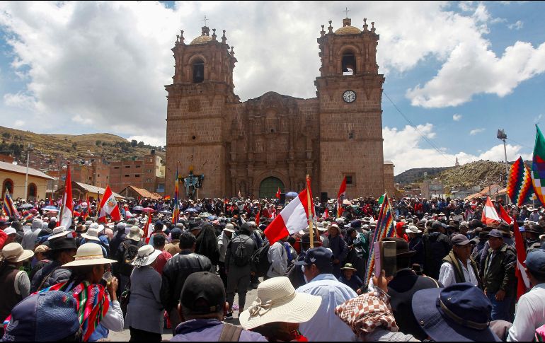 Peruanos protestan en contra del gobierno de la presidenta Dina Boluarte. AFP/J. Cisneros