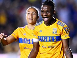 Tigres mostró su poderío como local, al imponerse 6-0 ante las rojinegras. Twitter/@TigresFemenil