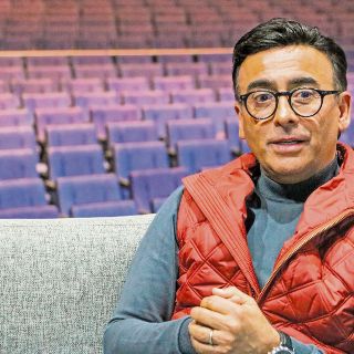 Vive una noche de comedia