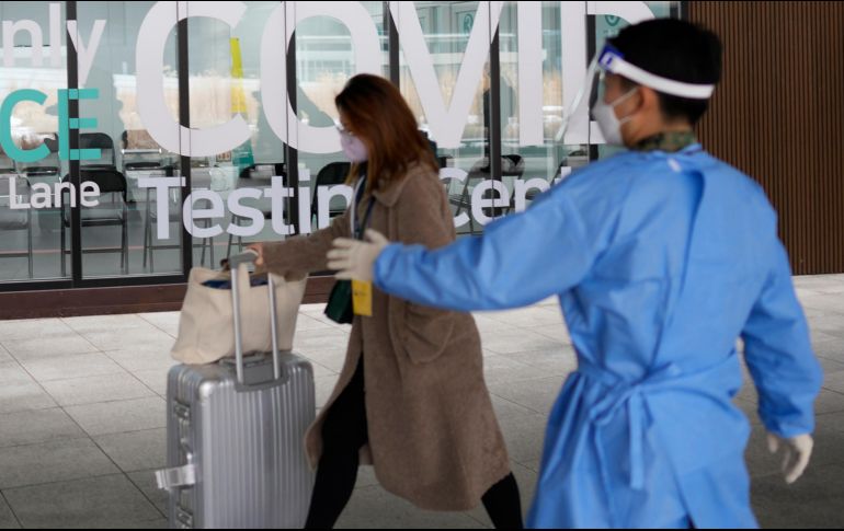 En total, se han confirmado siete millones 284 mil 502 casos totales de coronavirus en México. AP/ARCHIVO