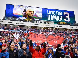 Siguen las muestras de apoyo para el jugador de Buffalo Bills. AP/Adrian Kraus