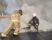El incendio fue controlado por las autoridades. ESPECIAL