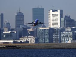 En un mensaje en Twitter, la FAA indicó que 