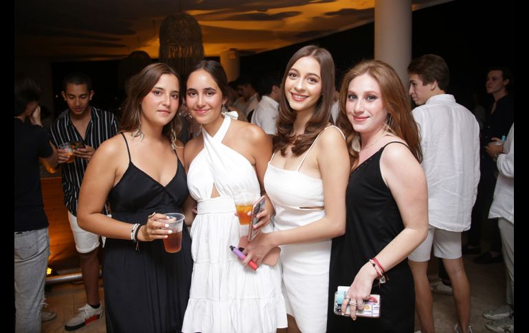 Paulina Gutiérrez, Valeria Valencia, Nicole Esquer, Arantxa Ramírez. Cortesía