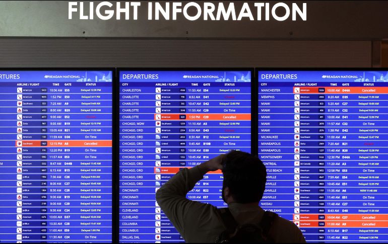 Cientos de vuelos en Estados Unidos fueron suspendidos por las fallas en el sistema de la FAA. AFP/A. Wong