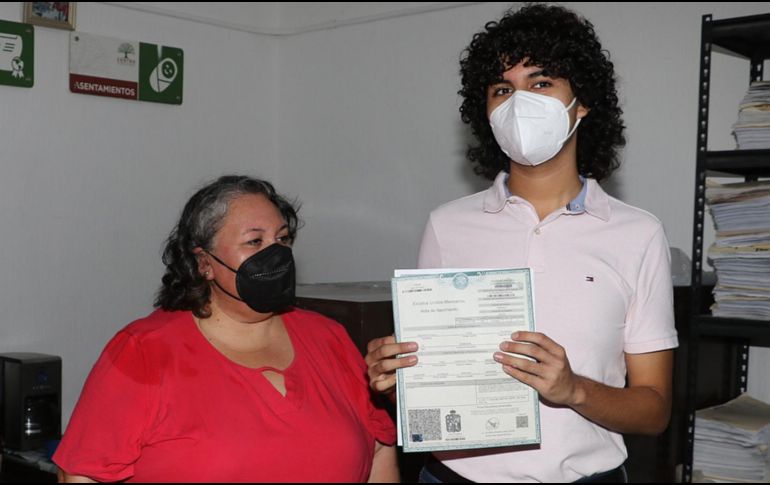 Emiliano Citlalli asegura que, a pesar de todas las trabas que legalmente enfrentó, este día lo considera como un triunfo no solo para él, sino para toda la comunidad. EFE/M. López