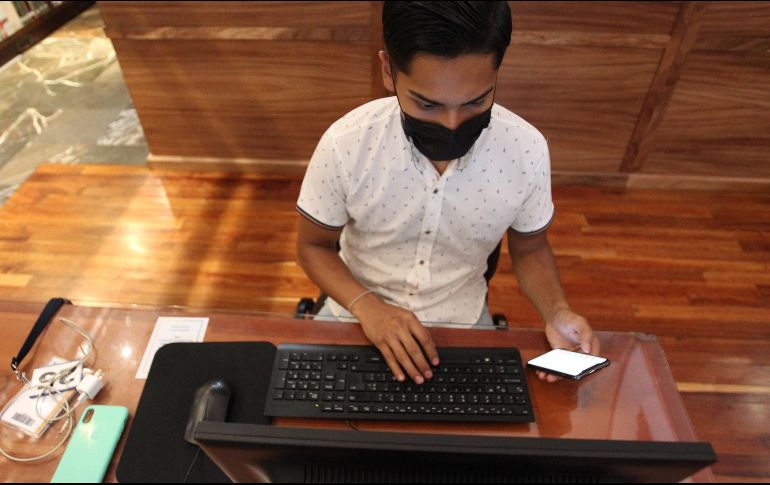 En 2022 hubo registro de al menos 500 incidentes de jovenes en redes sociales. AFP / ARCHIVO