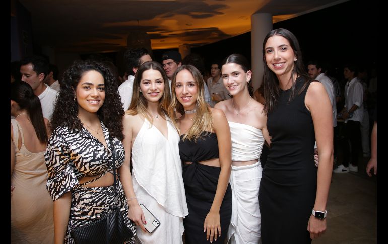 Vivi López de Lara, Andrea Tostado, Ximena López de Lara, Maria Fernanda Ramírez, Sofía Carvajal. Cortesía