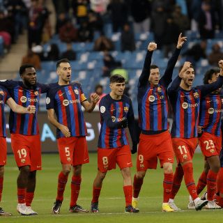 Barcelona se impone al Betis vía penales y habrá Clásico, en la Supercopa de España