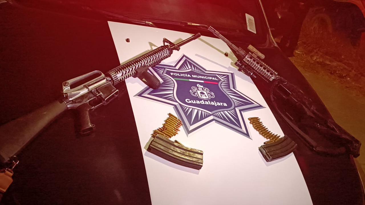 Se aseguraron dos fusiles de calibre. 223. ESPECIAL/Policía de Guadalajara