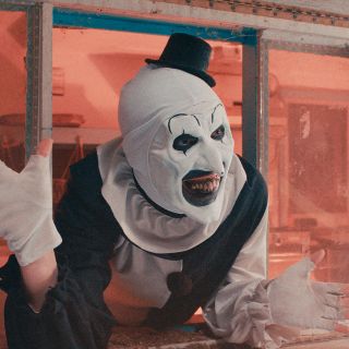 La recomendación de hoy en la cartelera de cine es “Terrifier 2: El payaso siniestro”