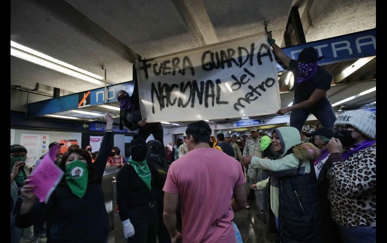 Las protestas ocurren en medio de una nueva polémica acerca de la inseguridad y falta de mantenimiento del Metro. EFE/I. Esquivel