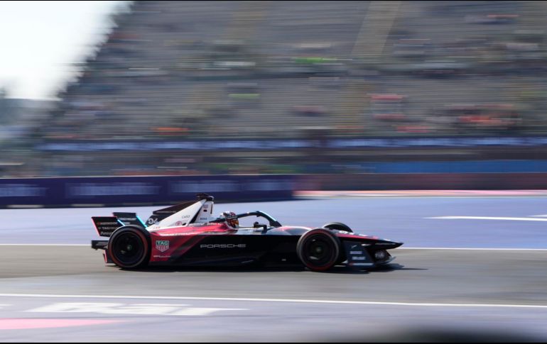 El GP de la CDMX de Fórmula E tiene una de las pistas más rápidas del calendario, y también es la más alta, al estar a dos mil 250 metros sobre el nivel del mar. EFE / L. Licona