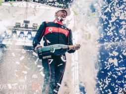 El piloto británico se llevó la primera victoria del 2023. Twitter/@JakeDennis19