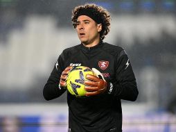 Guillermo Ochoa recibió 8 goles el fin de semana pasado. Twitter/@OfficialUSS1919