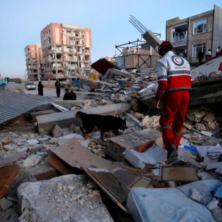 Terremoto en Irán deja más de 100 heridos y daña cerca de 200 viviendas