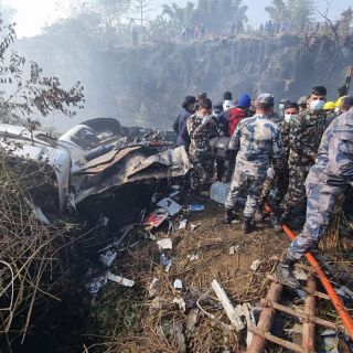 Nepal concluye las operaciones de rescate del avión accidentado