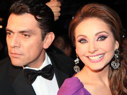 A pesar de la polémica levantada por las fotos donde aparece una supuesta infidelidad por parte del actor con una joven, ni Elizabeth Álvarez ni el mismo Jorge Salinas, han salido a declarar. SUN / ARCHIVO